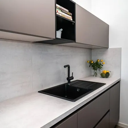 Luxury With Heated Pool Apartmán *