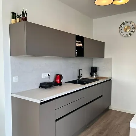 Luxury With Heated Pool Apartmán *