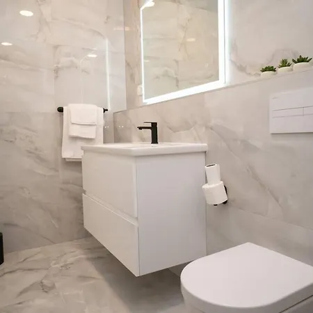 Luxury With Heated Pool Trogir